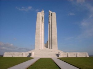 Het monument op Vimy Ridge, één van de vele monumenten in Noord Frankrijk en Zuid West België die herinneren aan de bloedige veldslagen uit de Eerste Wereldoorlog.